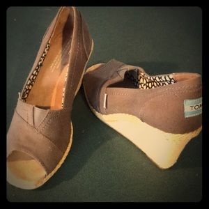 Toms Wedge Shoes